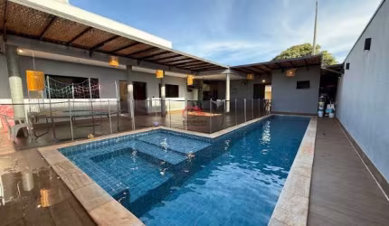 Casa à venda, 3 quartos, 2 suítes, 4 vagas, Estância dos Ipês - Uberaba/MG