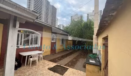 Casa isolada, no Canto do Forte, Praia Grande SP, sendo 02 dormitorios, 01 suite, 01 banheiro, sala e cozinha, 02 vagas de garagem, excelente localiza