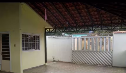 Casa em condomínio fechado com 4 quartos à venda no Tarumã-Açu, Manaus , 300 m2 por R$ 320.000