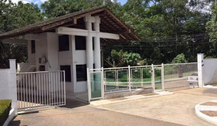 Terreno em condomínio fechado à venda no Tarumã, Manaus  por R$ 500.000