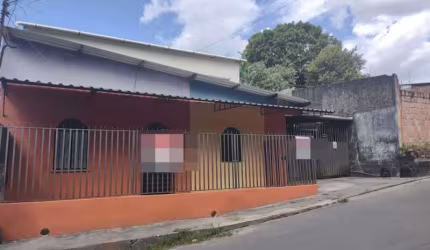 Casa com 4 quartos à venda no Tarumã, Manaus , 324 m2 por R$ 170.000