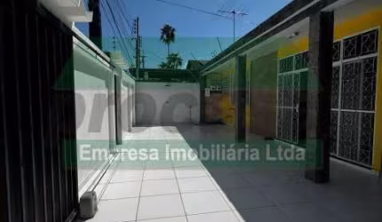 Casa com 3 quartos à venda na Nossa Senhora das Graças, Manaus , 178 m2 por R$ 700.000