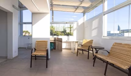 Cobertura com 2 dormitórios à venda, 106 m² por R$ 740.000,00 - Guabirotuba - Curitiba/PR