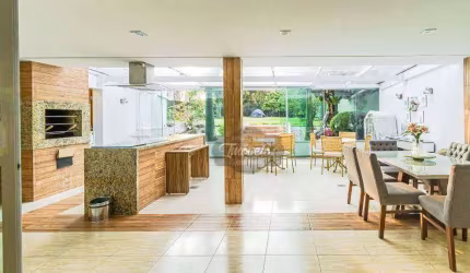 Casa com 5 quartos à venda, super área gourmet e jardim,330 m² por R$ 2.190.000 - Tarumã - Curitiba/PR
