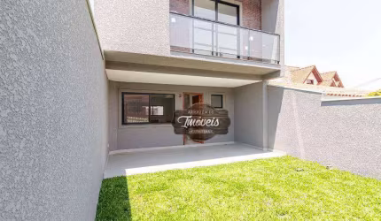 Sobrado com 3 dormitórios à venda, suíte com espaço para closet, sacada, ótimo quintal frontal,  por R$ 685.000 - Boa Vista - Curitiba/PR