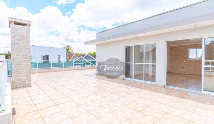 Casa à venda em Condomínio Fechado, 4 suítes, ático, isolada com quintal nos fundos, perto Festval Santa Felicidade