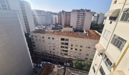 Excelente apartamento reformado 01 quarto no Catete- RJ