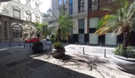 Excelente sala comercial no Centro Rj