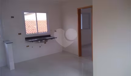 Condomínio com 2 quartos à venda em Vila Mazzei - SP