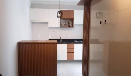 Condomínio com 1 quartos à venda em Vila Basileia - SP