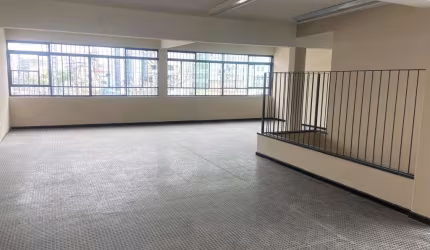 Prédio inteiro para locação em Tucuruvi - SP