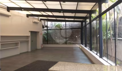 Prédio inteiro para locação em Casa Verde - SP