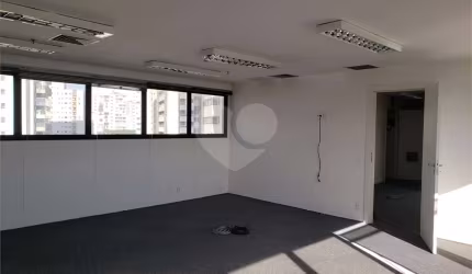 Salas à venda ou para locação em Barra Funda - SP