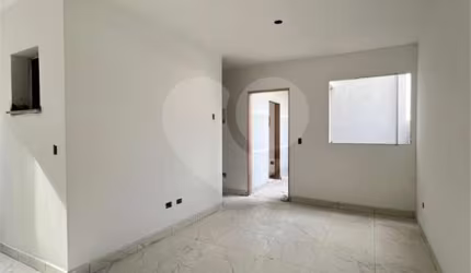 Apartamento com 2 quartos à venda ou para locação em Vila Mazzei - SP