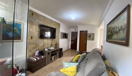 Sobrado com 3 quartos à venda ou para locação em Vila Santos - SP