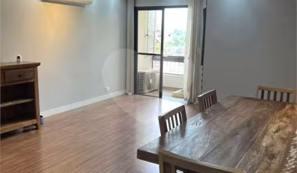 Apartamento com 3 quartos à venda em Vila Paiva - SP