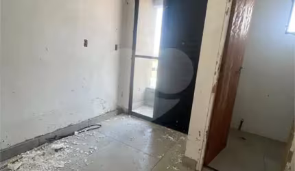 Condomínio com 2 quartos à venda em Vila Constança - SP