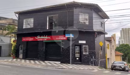 Prédio inteiro à venda em Santana - SP