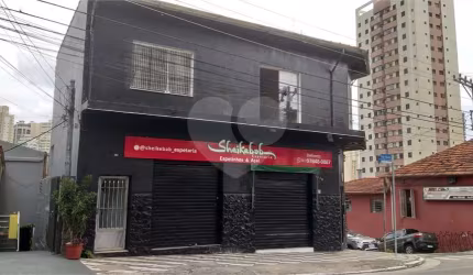 Prédio inteiro à venda em Santana - SP