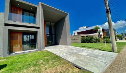 Casa em condomínio fechado com 4 quartos à venda na Rua divisa, 32, Centro, Xangri-Lá, 230 m2 por R$ 1.950.000