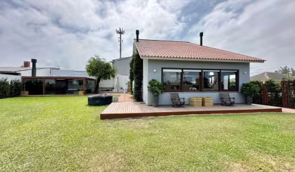 Casa com 4 quartos à venda na Av. Esmeralda x Paraguassu, Rainha do Mar, Capão da Canoa por R$ 1.790.000
