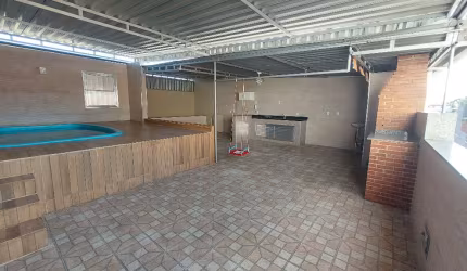 Casa tipo apto Condomínio fechado