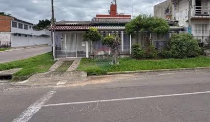 Casa de Esquina, 150m², 3 Dormitóris, na Lomba da Plameira em Sapucaiado Sul, Oportunidade Única!