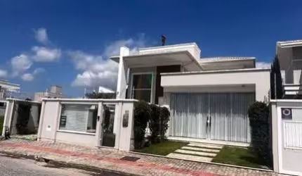 Casa com 3 quartos à venda na Avenida Das Paineiras, 1, Areias, Tijucas por R$ 2.600.000