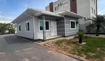 Casa com 3 quartos à venda na Rua Aroeira, 80, Mata Atlântica, Tijucas por R$ 1.300.000