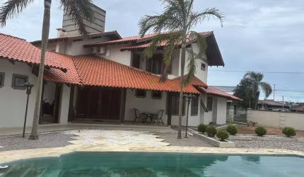 Casa com 3 quartos à venda na Marechal Deodoro da Fonsceca, 654, Centro, Tijucas por R$ 3.000.000