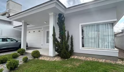 Casa com 3 quartos à venda na Rua Araçá, 79, Universitário, Tijucas por R$ 1.600.000