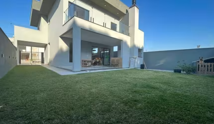 Casa à venda na Bosque da Mata, 300, Bosque da Mata, Tijucas por R$ 1.600.000