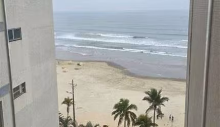 Apartamento à Venda em Praia Grande, Frente Mar, 2 dormitórios - R$360 mil