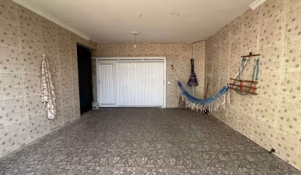 Casa à Venda em Praia Grande, 3 dormitórios, Princesa - R$570 mil