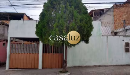 Casa localizada no bairro Imbiruçu/ Betim