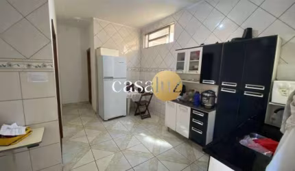 2 casas localizadas no bairro São Pedro/Ibirité