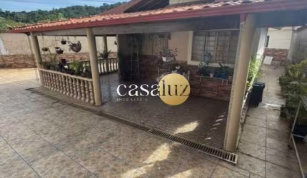 Casa localizada no bairro Santa Rosa/ Sarzedo