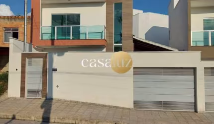 Casa duplex localizada no bairro Masterville/ Sarzedo
