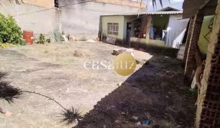 Casa localizada no bairro Petrovale /Betim
