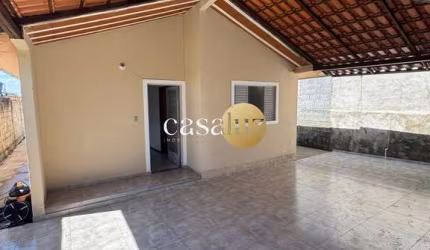 Casa para locação localizada no bairro Santa Rosa/ Sarzedo
