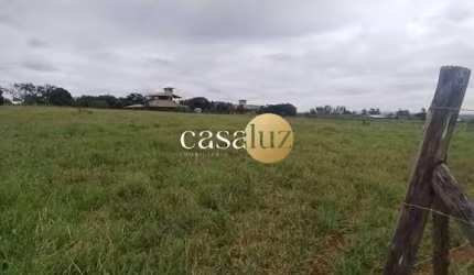 Chácara localizada no Condomínio Serra Azul /Mateus Leme