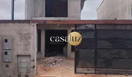 Casa duplex em construção localizada no bairro Masterville /Sarzedo