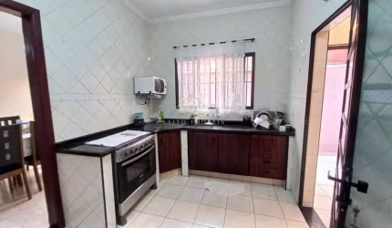 Sobrado para Venda em São José dos Campos, Residencial Bosque dos Ipês, 3 dormitórios, 1 suíte, 2 banheiros, 1 vaga