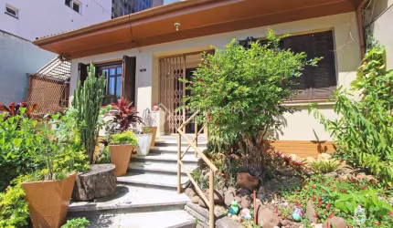 Casa com 3 quartos para alugar na Rua Marcelo Gama, 1212, Auxiliadora, Porto Alegre, 110 m2 por R$ 7.900