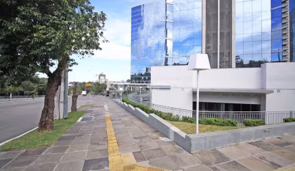 Ponto comercial para alugar na Avenida Senador Tarso Dutra, 595, Petrópolis, Porto Alegre, 45 m2 por R$ 4.095