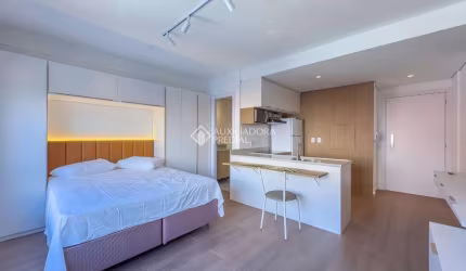 Loft com 1 quarto para alugar na Travessa Carmem, 96, Floresta, Porto Alegre, 30 m2 por R$ 3.950