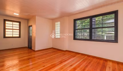 Casa em condomínio fechado com 6 quartos para alugar na Rua Sacadura Cabral, 88, Petrópolis, Porto Alegre, 250 m2 por R$ 7.000