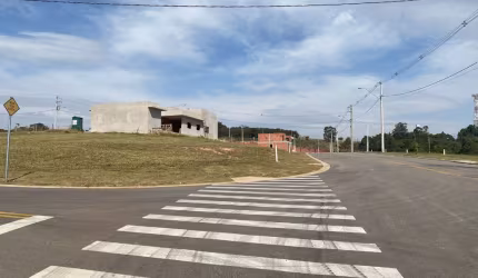 Excelente lote 362.90 M2, pronto para construir, em Condomínio Fechado, portaria 24 HS.