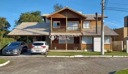 Casa em condomínio fechado com 3 quartos para alugar na Estrada Cristóvão Machado de Campos, 2270, Vargem Grande, Florianópolis, 210 m2 por R$ 9.500