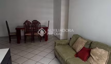 Apartamento com 3 quartos para alugar na Rua Lauro Linhares, 829, Trindade, Florianópolis, 78 m2 por R$ 3.000